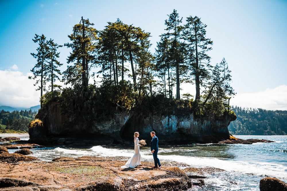 First Look Olympic National Park Elopement The Foxes Photography