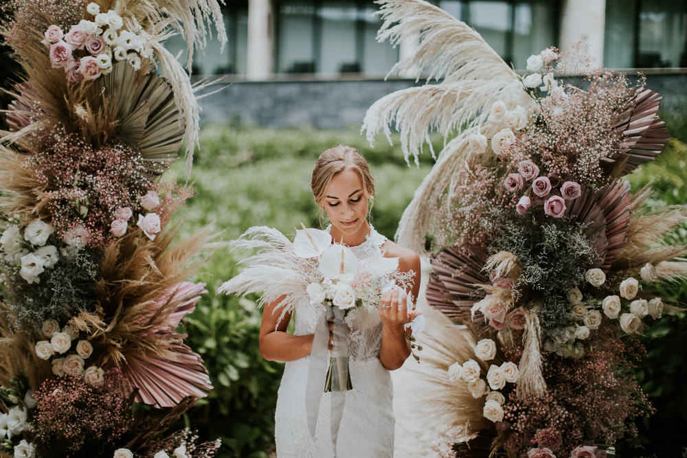 Stylish Pink Wedding Ideas Luke Fotoliv