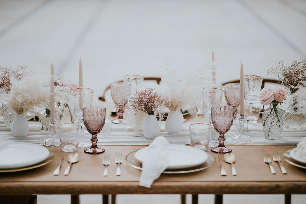 Table Tablescape Decor Pampas Grass Glasses Candles Gold Cutlery Stylish Pink Wedding Ideas Luke Fotoliv