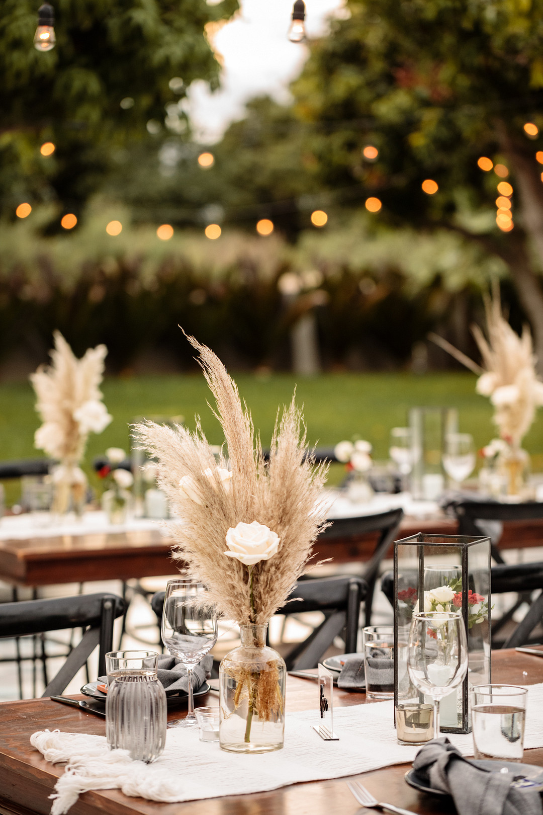 Acre Baja Wedding Anna Gomes Photo Table Decor Flowers Orange Pampas Grass Candles