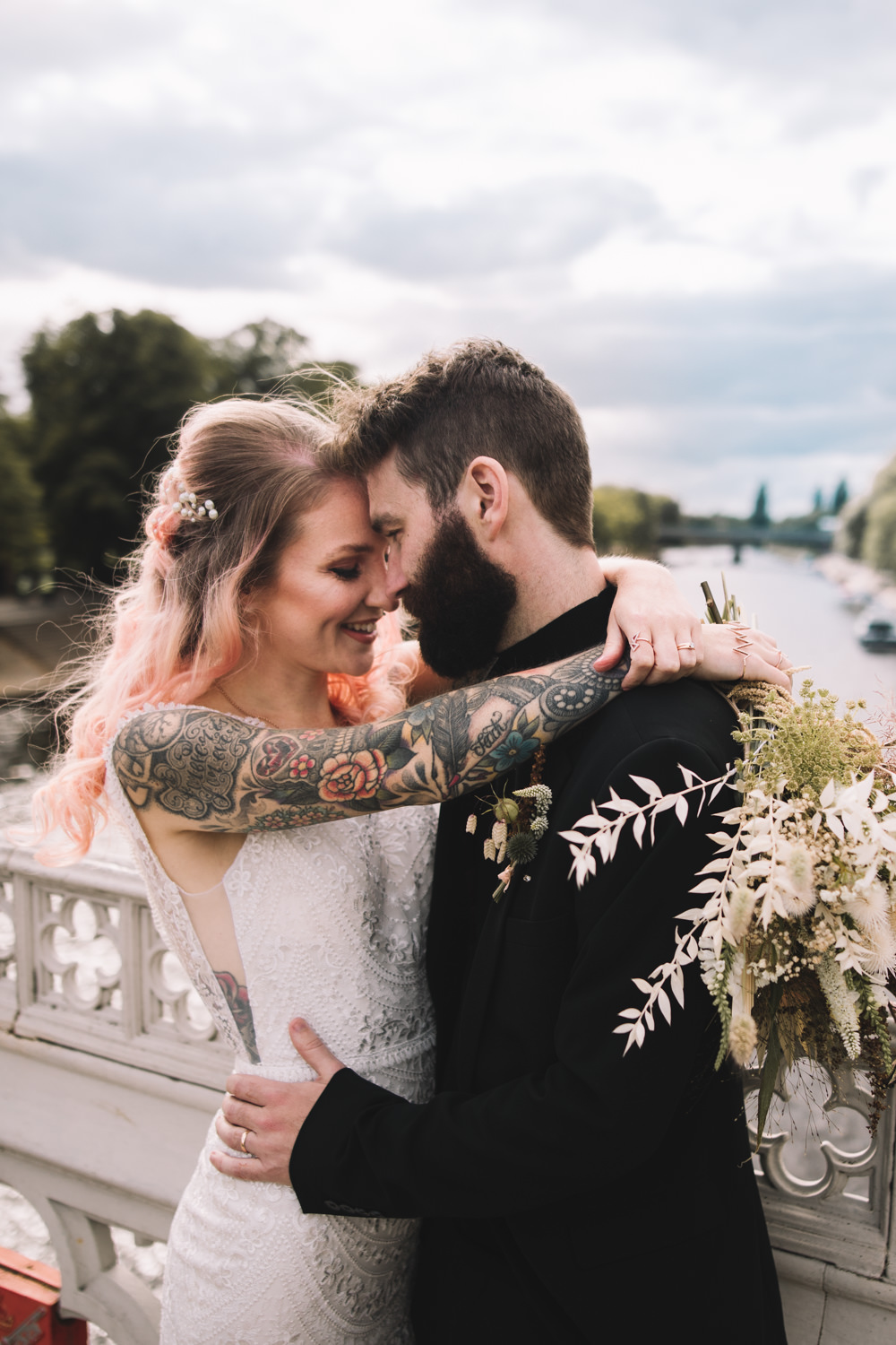 Midweek Weddings Lauren Elliott Photography
