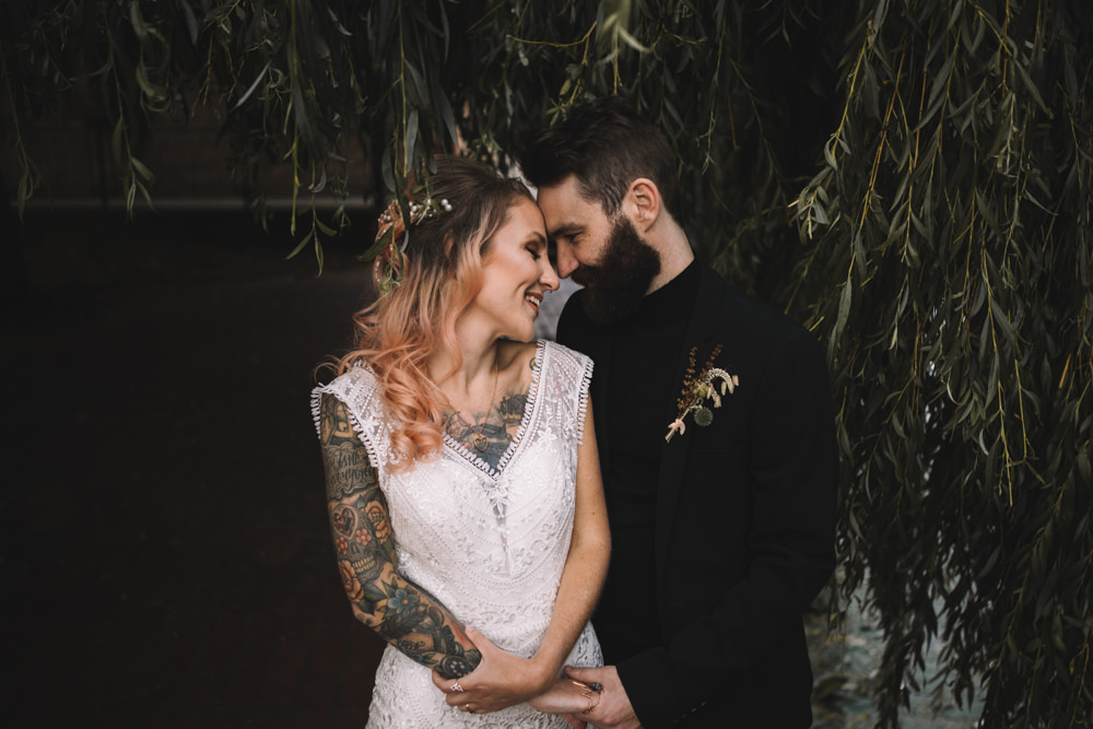 Midweek Weddings Lauren Elliott Photography