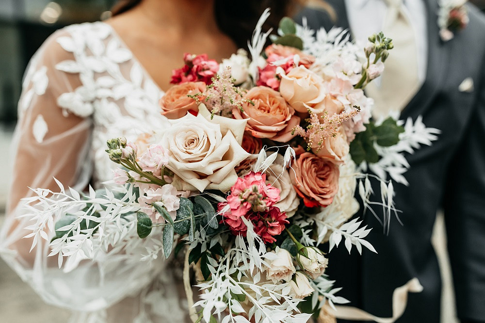 Bouquet Flowers Bride Bridal Blush Coral Rose Ribbon Modern City Wedding Ideas Alisa Nicholle Co