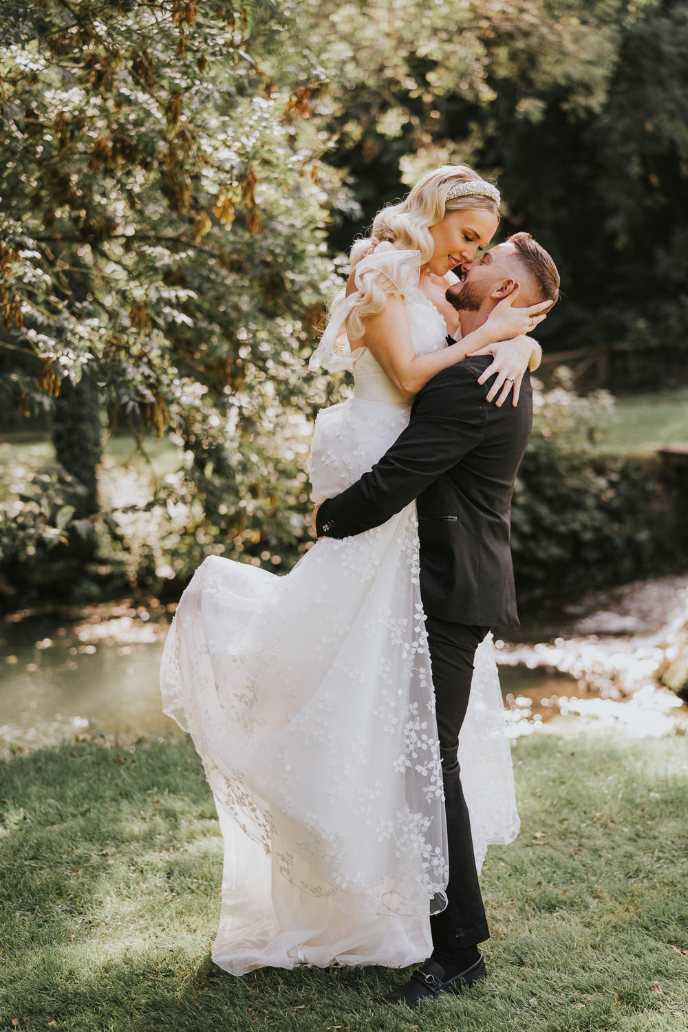 Stylish Floral Wedding Poppy Carter Portraits