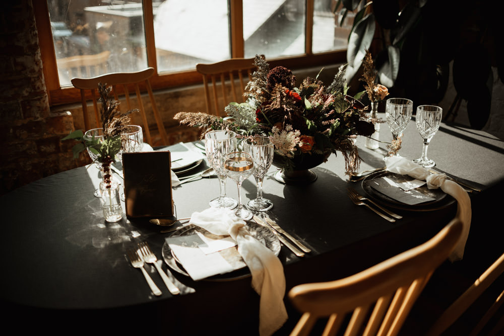 Table Tablescape Decor Black Flowers Candles Vintage Style Wedding Sara Ribera Photography