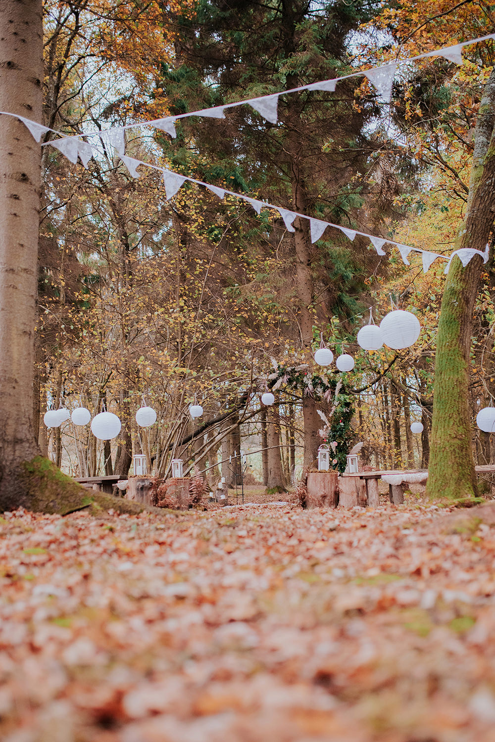 Woodland Bunting Lanterns Bronze Wedding Ideas Vladana Parker