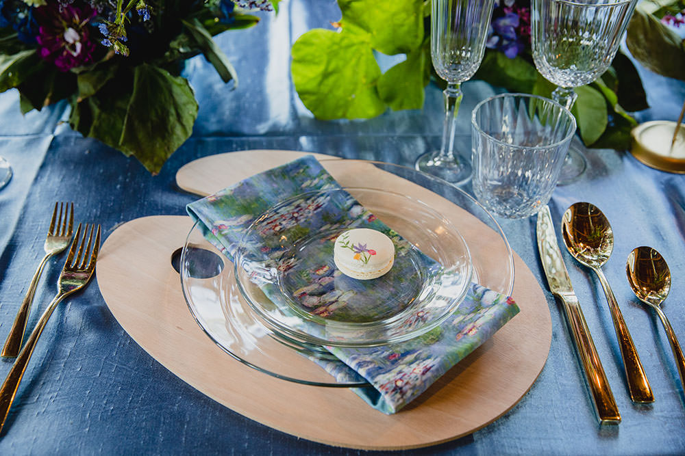 Place Setting Blue Plate Art Wedding Ideas Maribel Farina Photography