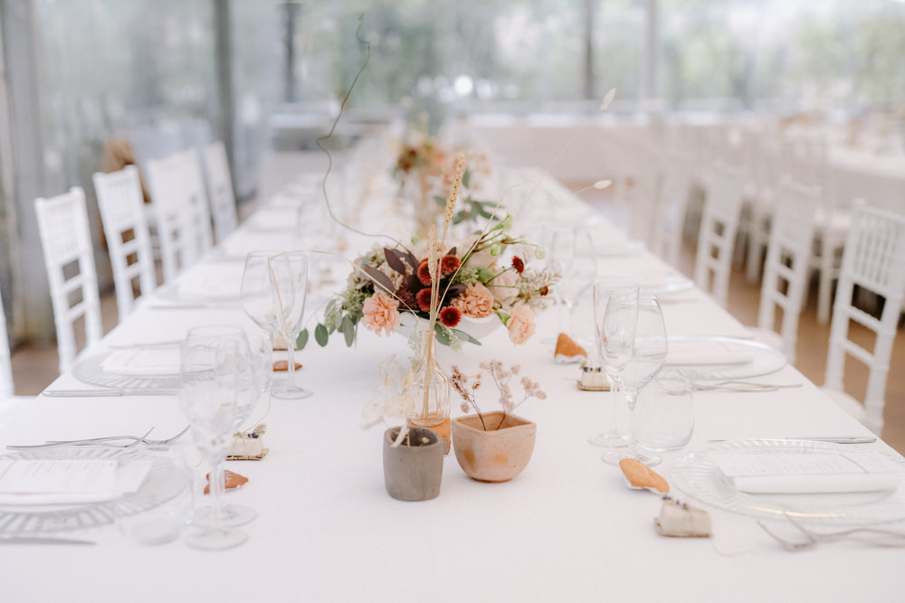 Centrepiece Flowers Decor Table Bottles Cantina Sant Amico Wedding Flavia Eleonora Tullio