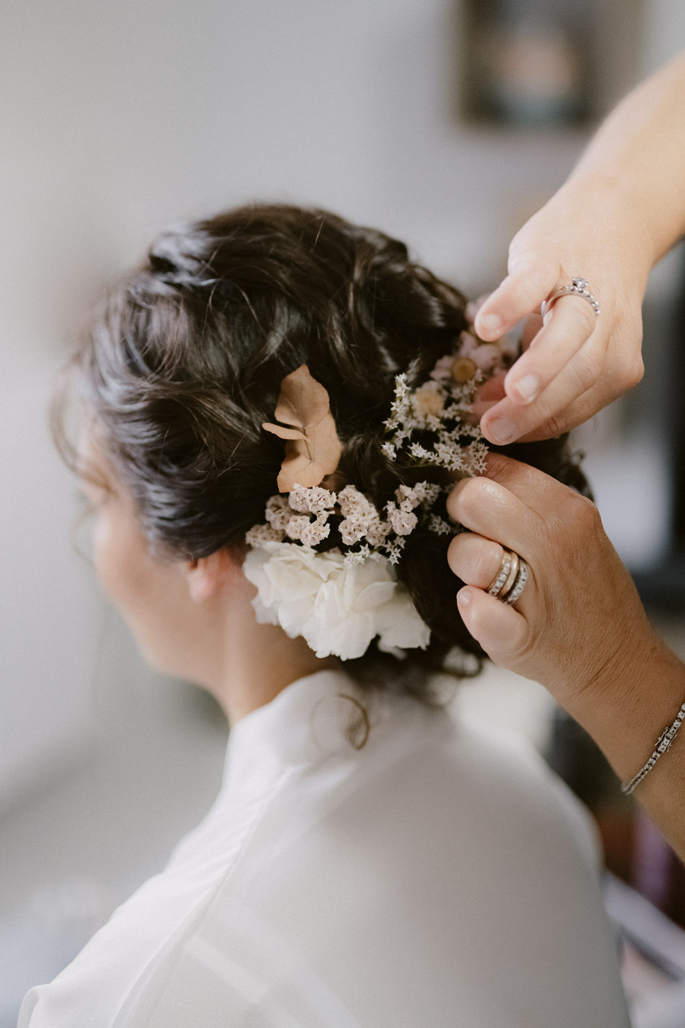 Bride Bridal Hair Style Up Do Flowers Cantina Sant Amico Wedding Flavia Eleonora Tullio