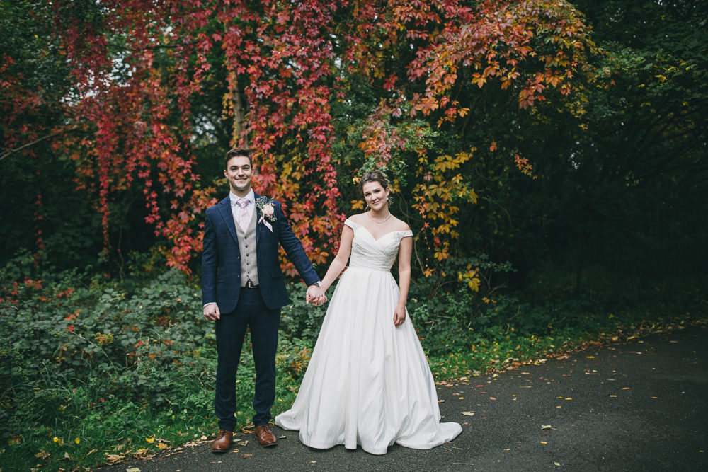 Autumn Village Wedding Hannah Christine Photography