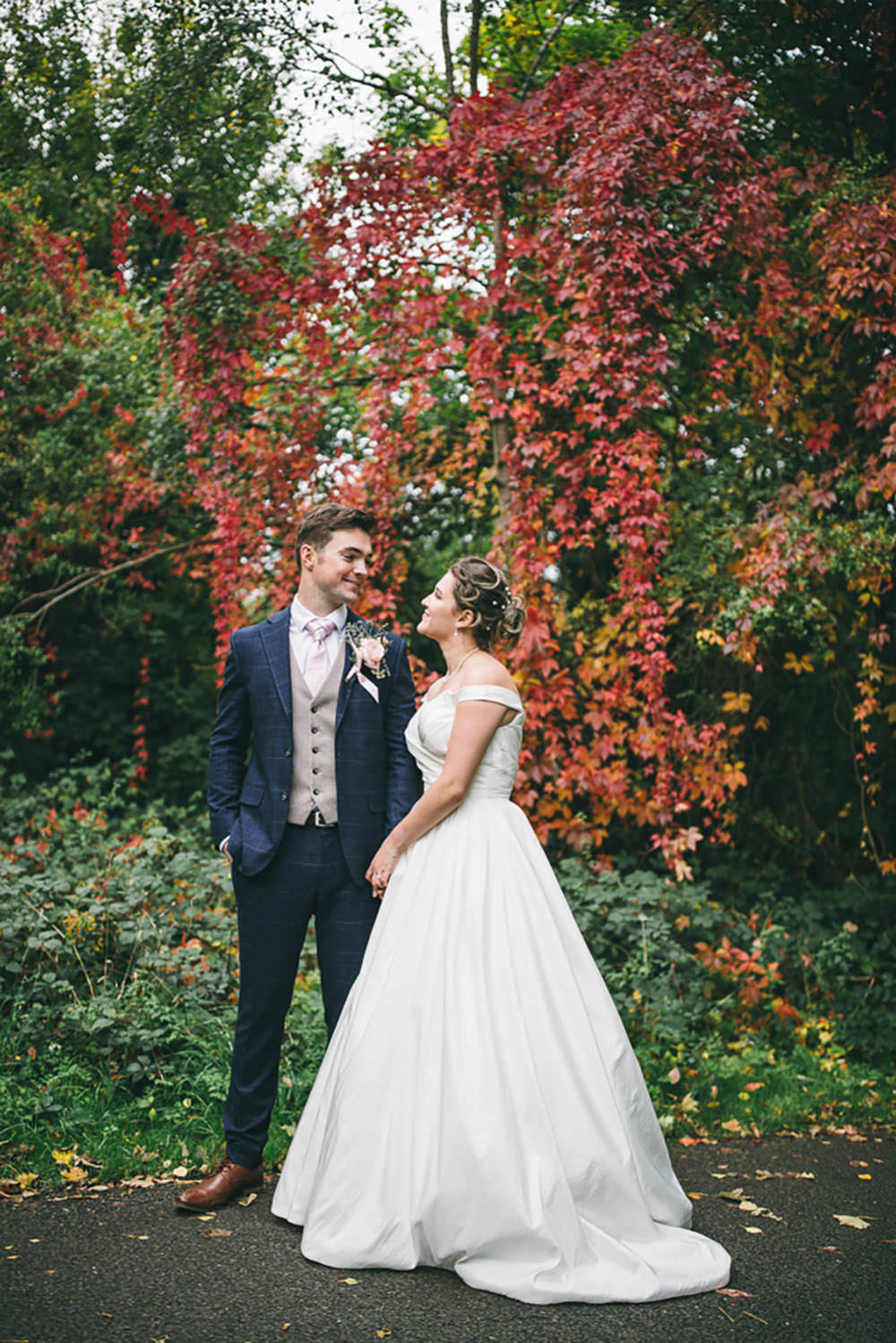 Autumn Village Wedding Hannah Christine Photography