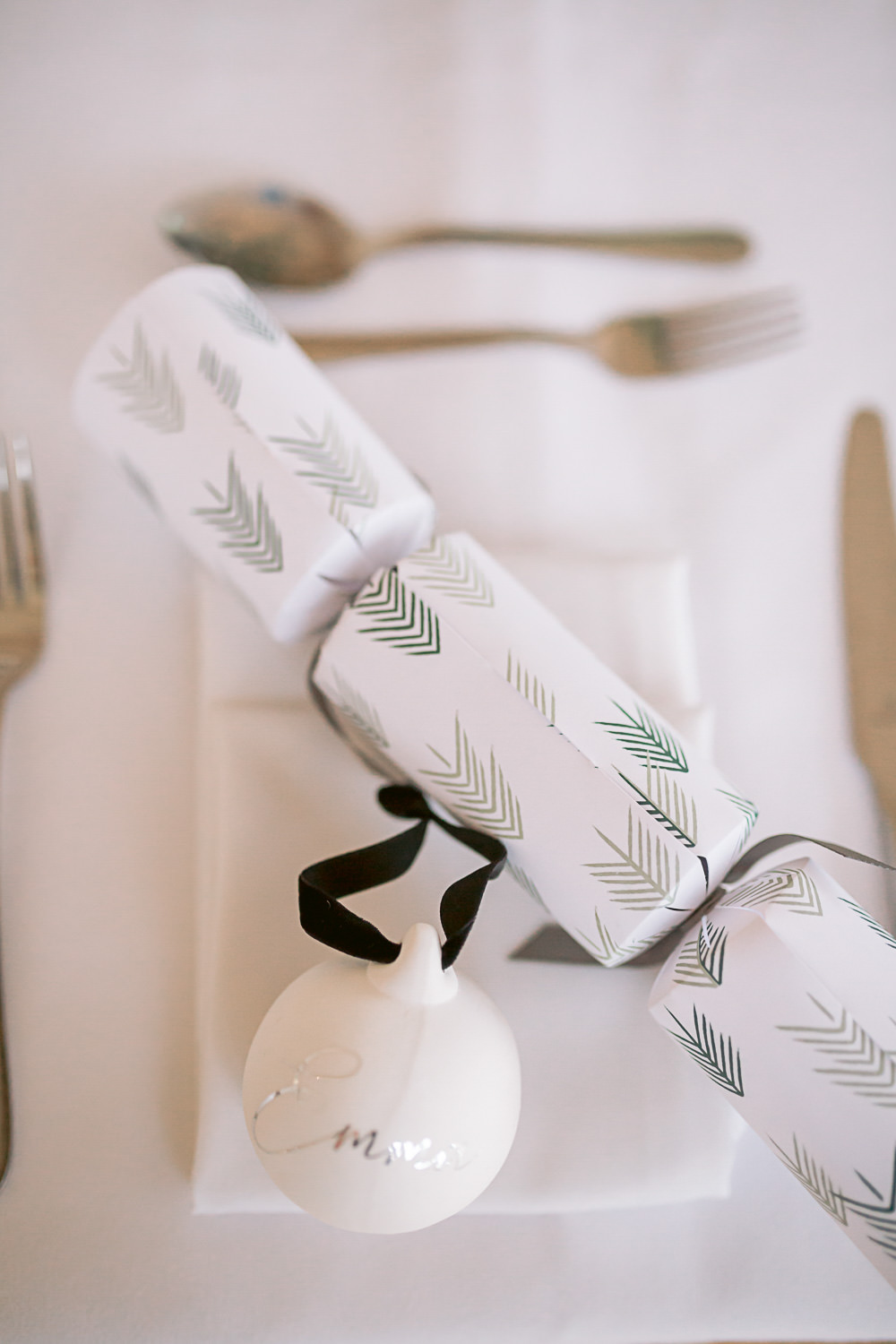 Table Setting Place Name Cracker Bauble Christmas Harefield Barn Wedding Jennifer Jane Photography