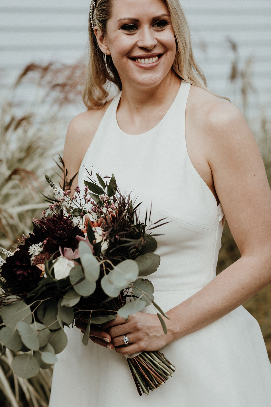 Bouquet Flowers Bride Bridal Bugundy Foliage New England Fall Wedding Flavio D Photography