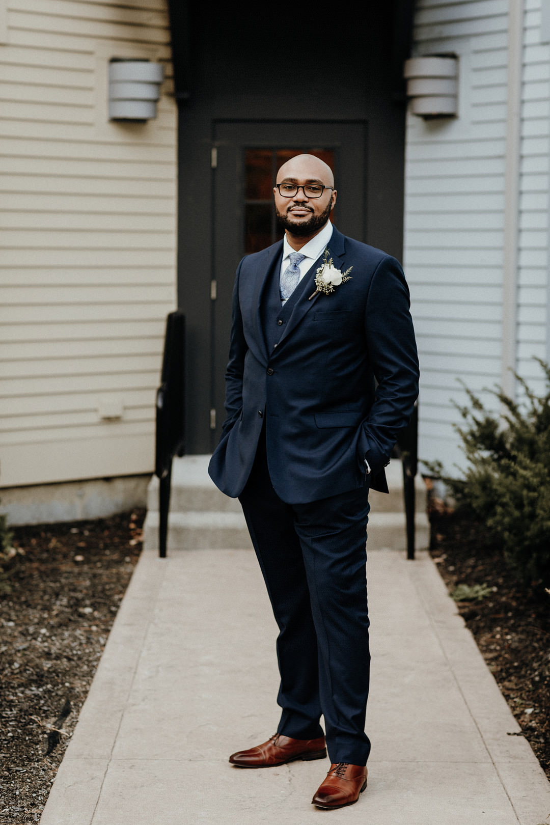 Groom Suit Navy Blue Tie Buttonhole Flowers New England Fall Wedding Flavio D Photography