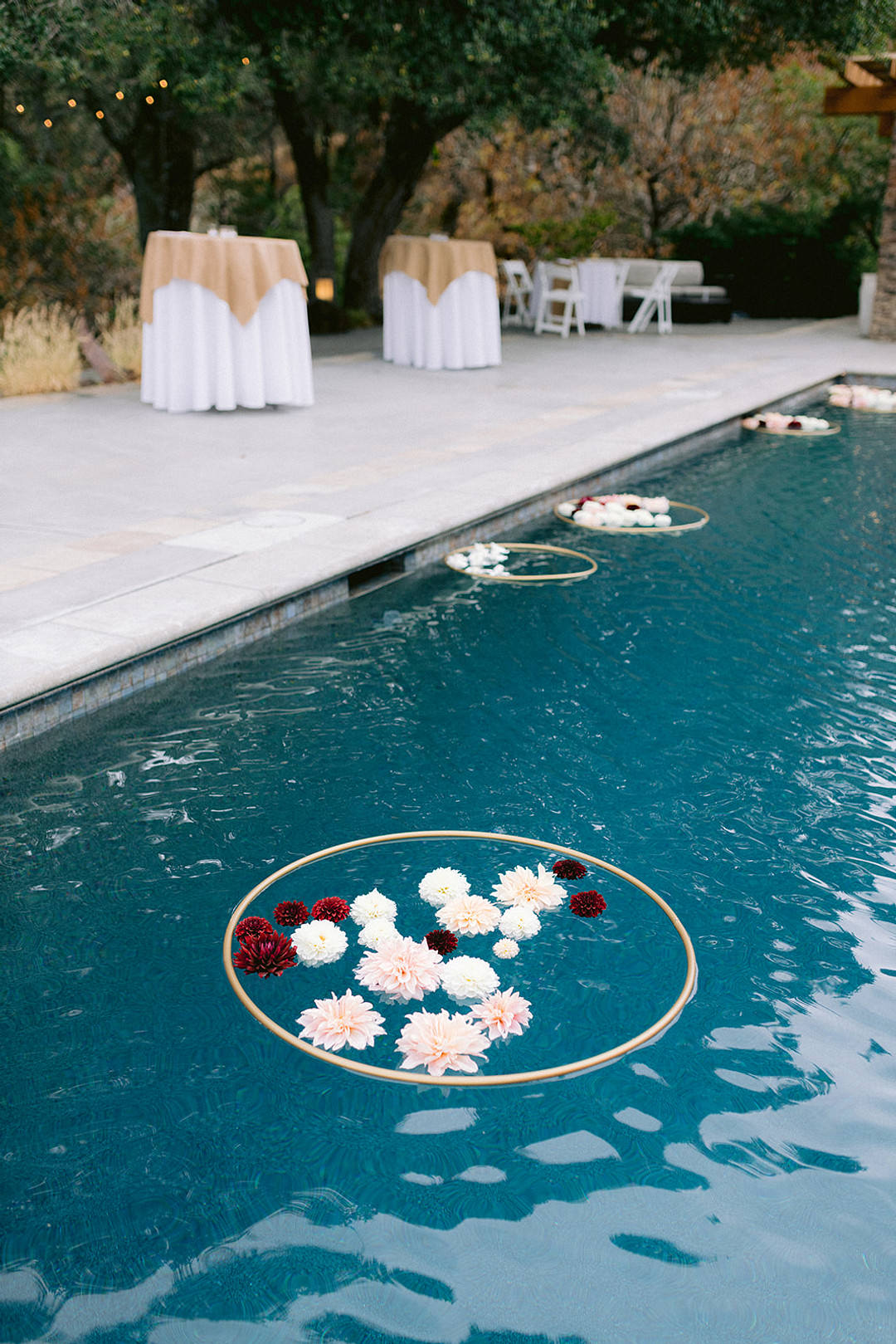 Pool Flowers Hoop San Rafael Wedding Apollo Fotografie