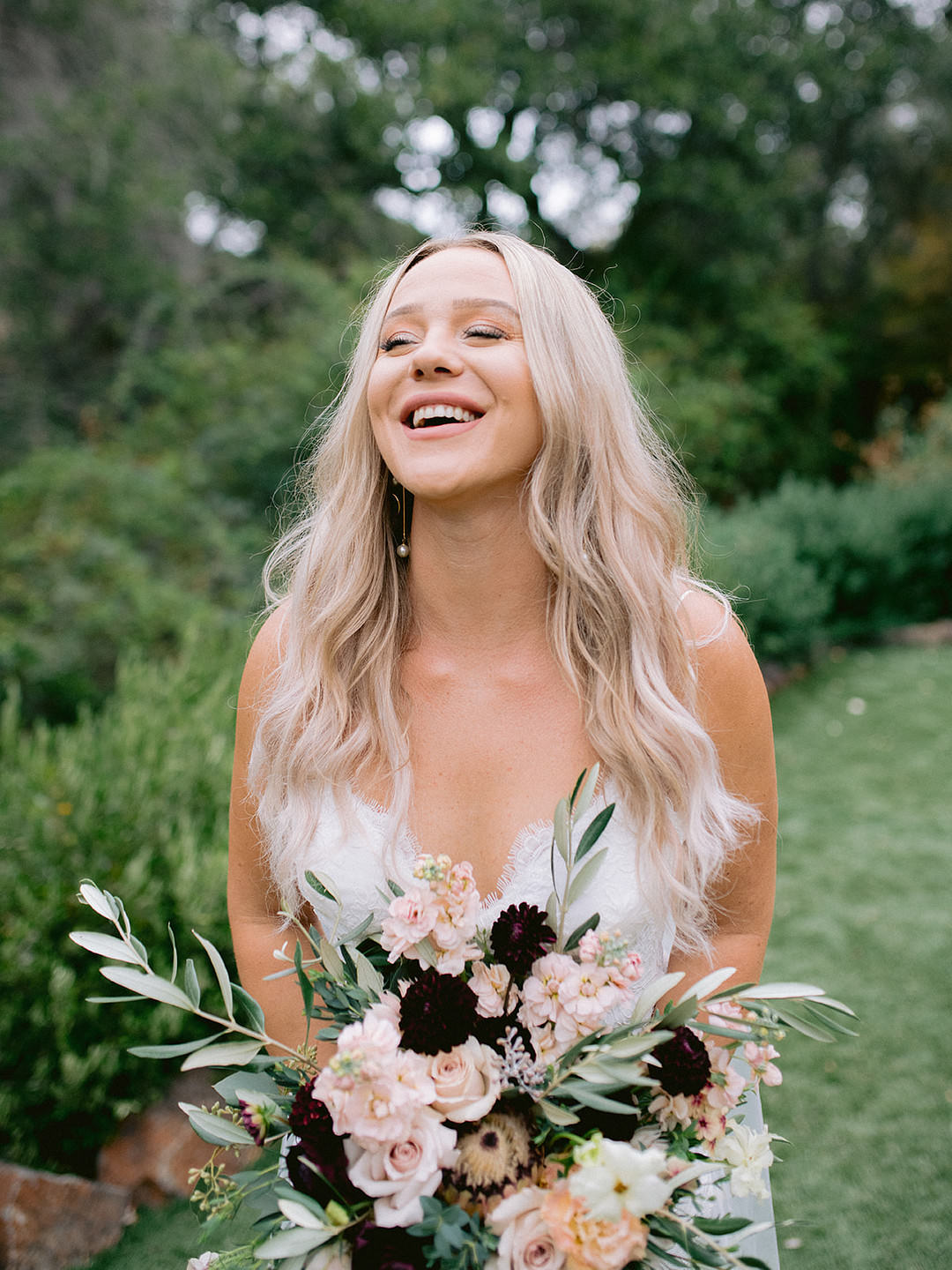 Bouquet Flowers Bride Bridal Blush Burgundy Rose San Rafael Wedding Apollo Fotografie