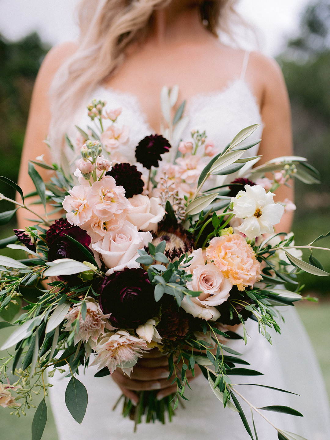 Bouquet Flowers Bride Bridal Blush Burgundy Rose San Rafael Wedding Apollo Fotografie