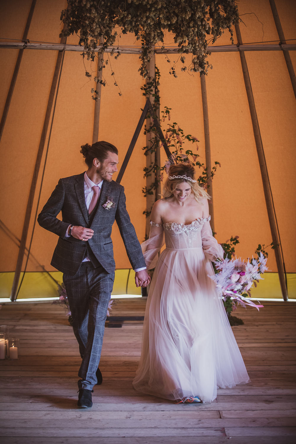 Blush Wedding Ideas Hannah Brooke Photography