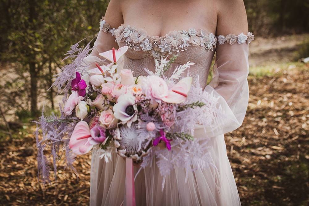 Modern Bouquet Flowers Bride Bridal Blush Wedding Ideas Hannah Brooke Photography