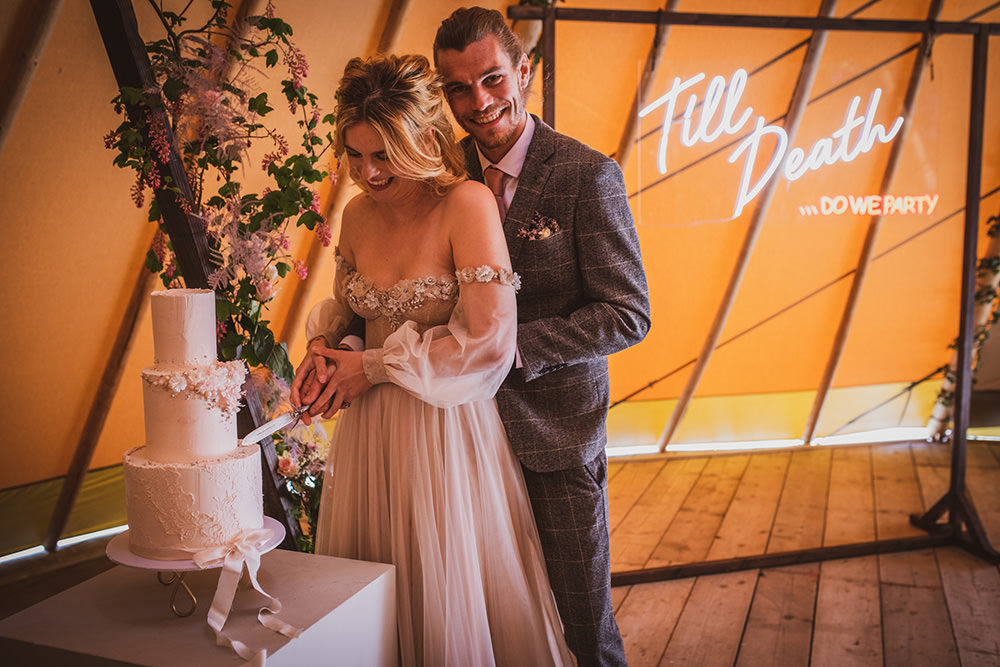 Blush Wedding Ideas Hannah Brooke Photography