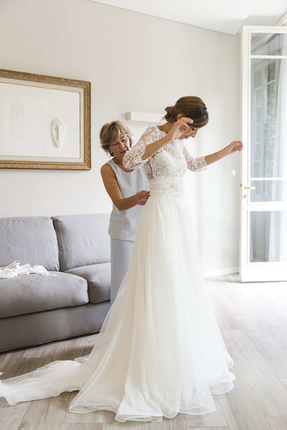 Dress Gown Bride Bridal Illusion Lace Long Sleeves Villa del Grumello Wedding L’Ordine della Giarrettiera