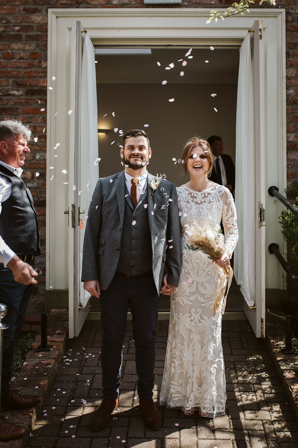 York Register Office Wedding Hannah Brooke Photography Confetti Throw