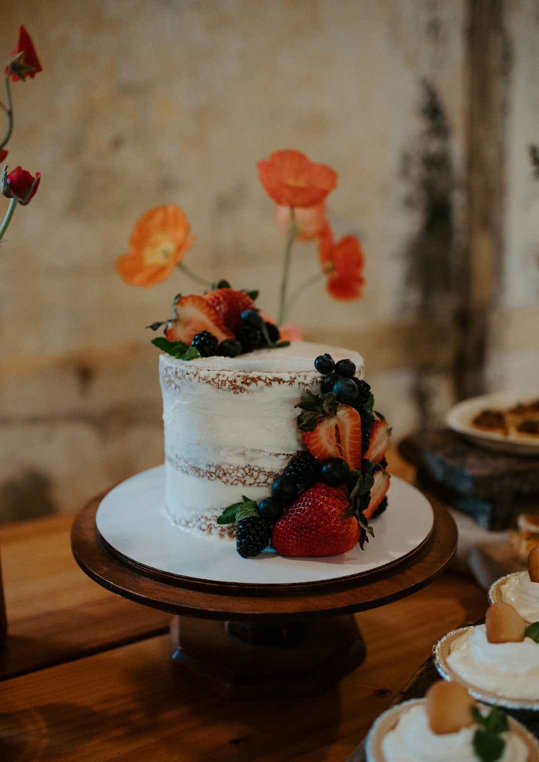 Semi Naked Cake Poppies Berries Colourful Farm Wedding McKenna Rhyne Photography