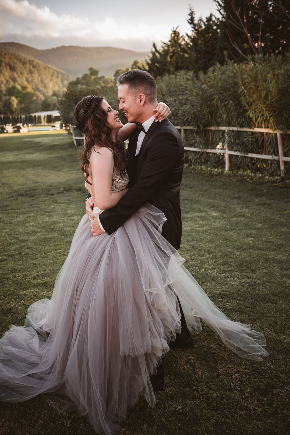 Modern & Stylish Lilac Wedding Ideas in Spain Modern & Stylish Lilac Wedding Ideas in Spain