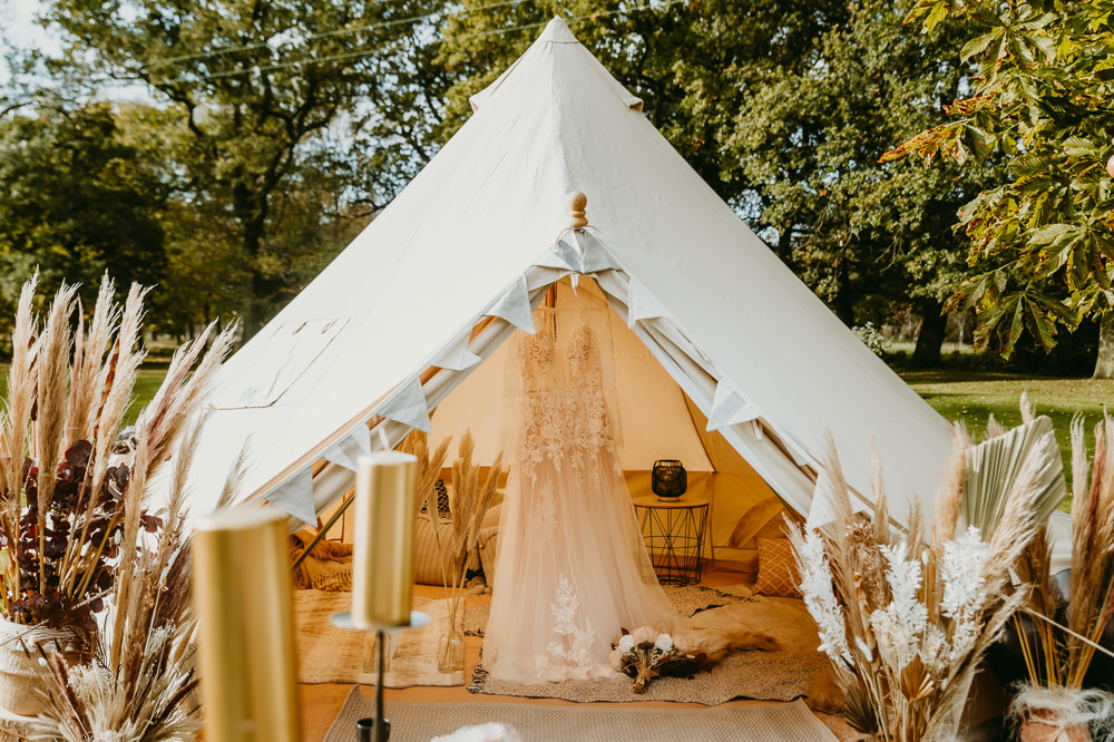 Small Tent Wedding Emberwood Photography