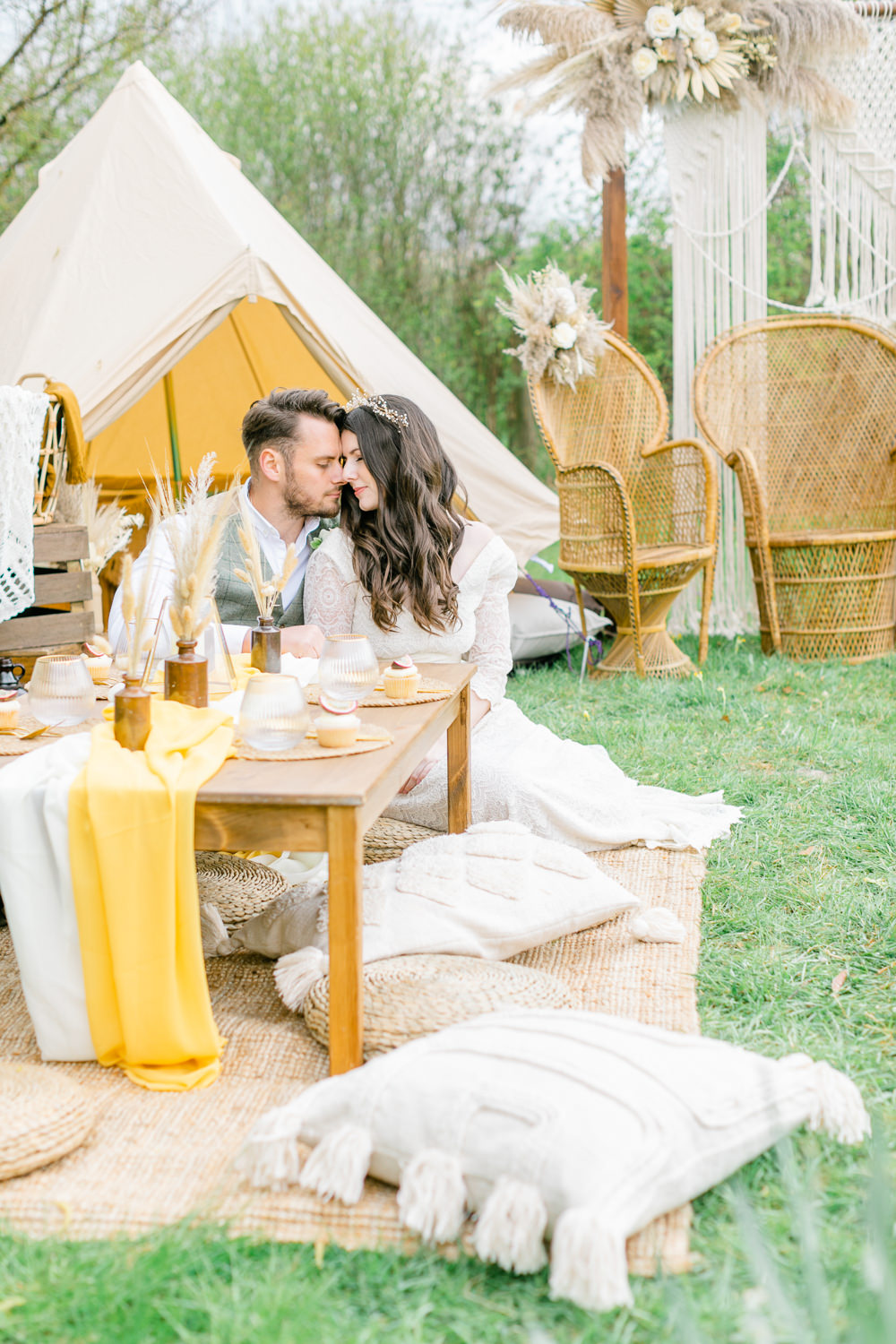 Boho Spring Wedding Jessica Holt Photography