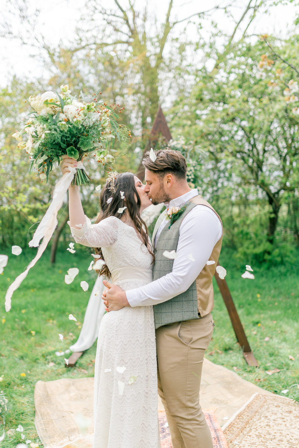 Confetti Throw Boho Spring Wedding Jessica Holt Photography