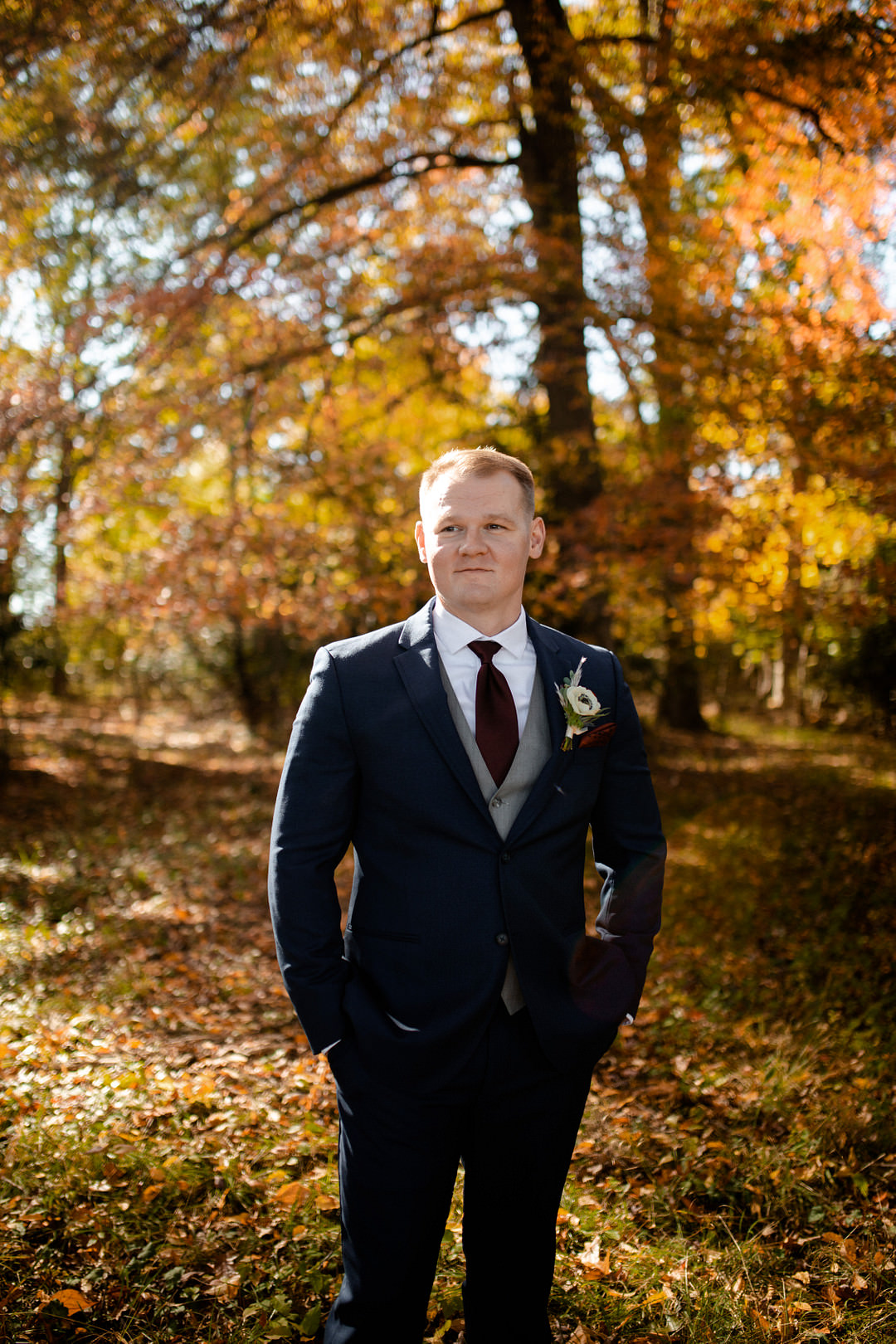 Groom Groomsmen Suits Navy Red Tie Pittsburgh Fall Wedding Alexa Frankovitch Photography