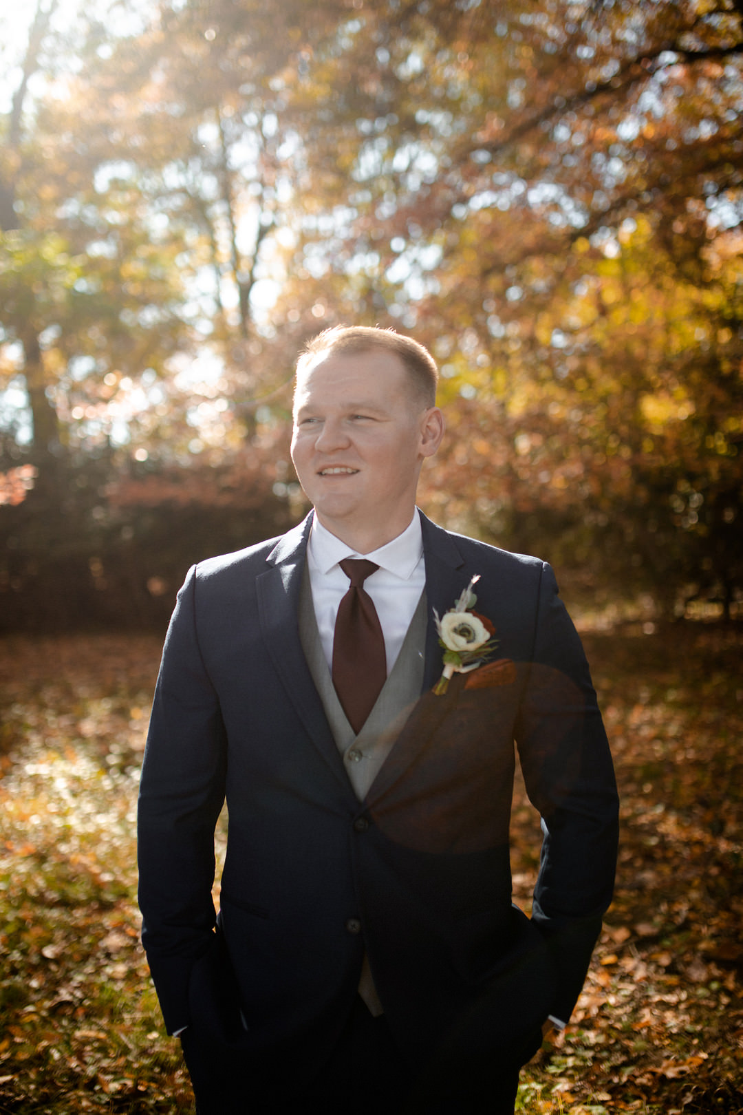 Groom Groomsmen Suits Navy Red Tie Pittsburgh Fall Wedding Alexa Frankovitch Photography