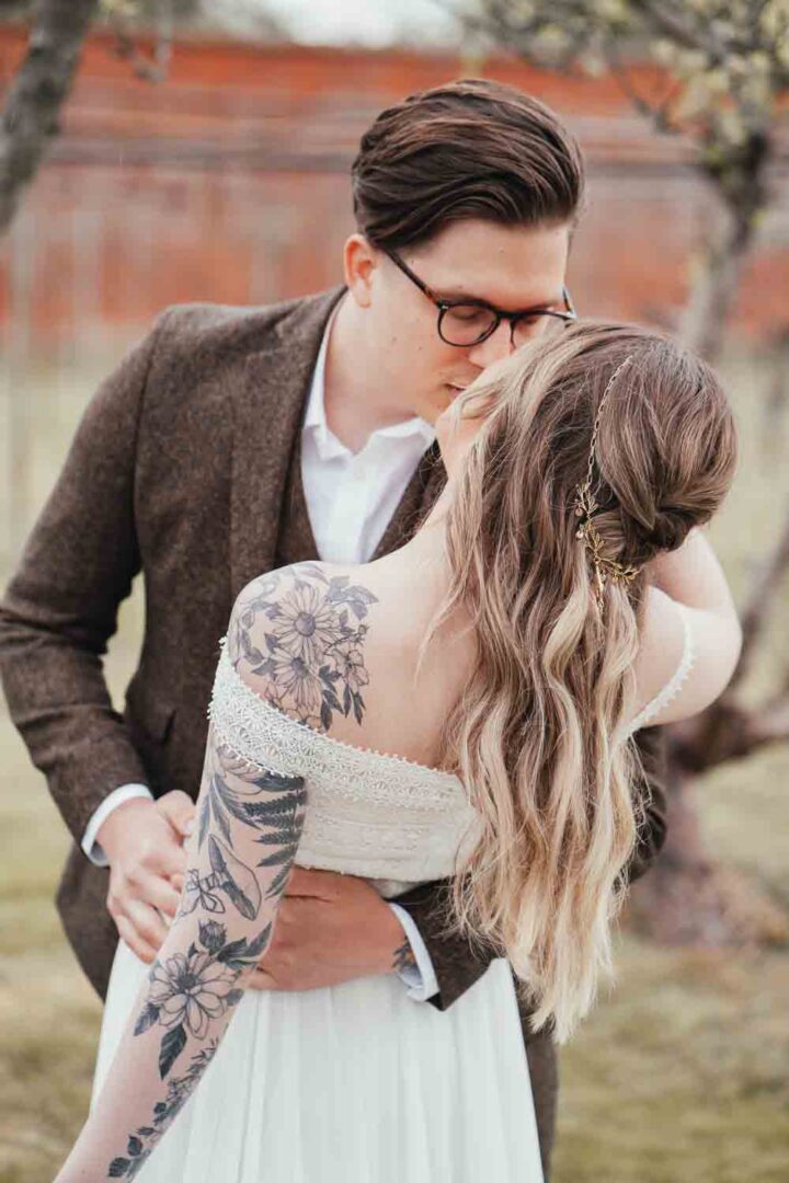 Bride Bridal Hair Style Half Up Half Down Stanlake Park Wedding Suzy Elizabeth Photography