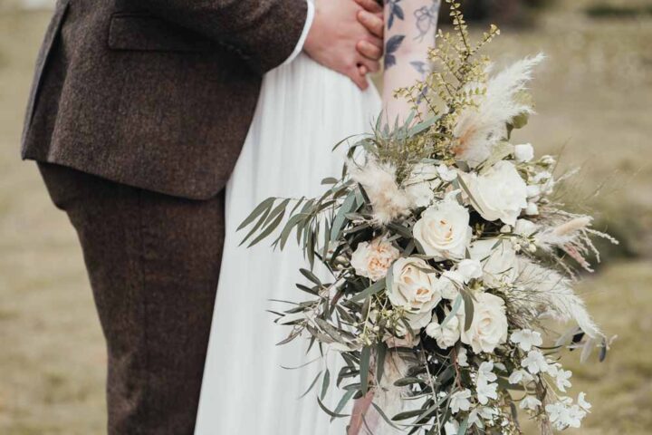Bouquet Flowers Bride Bridal Pampas Grass Greenery White Rose Stanlake Park Wedding Suzy Elizabeth Photography