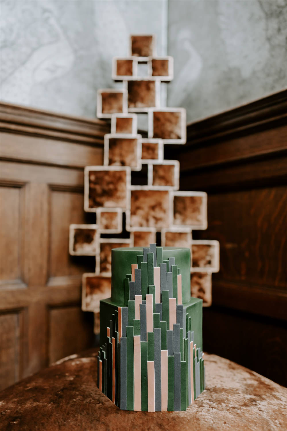 Green Gold Art Deco Cake 1920s Wedding Ideas Gina Fernandes Photography