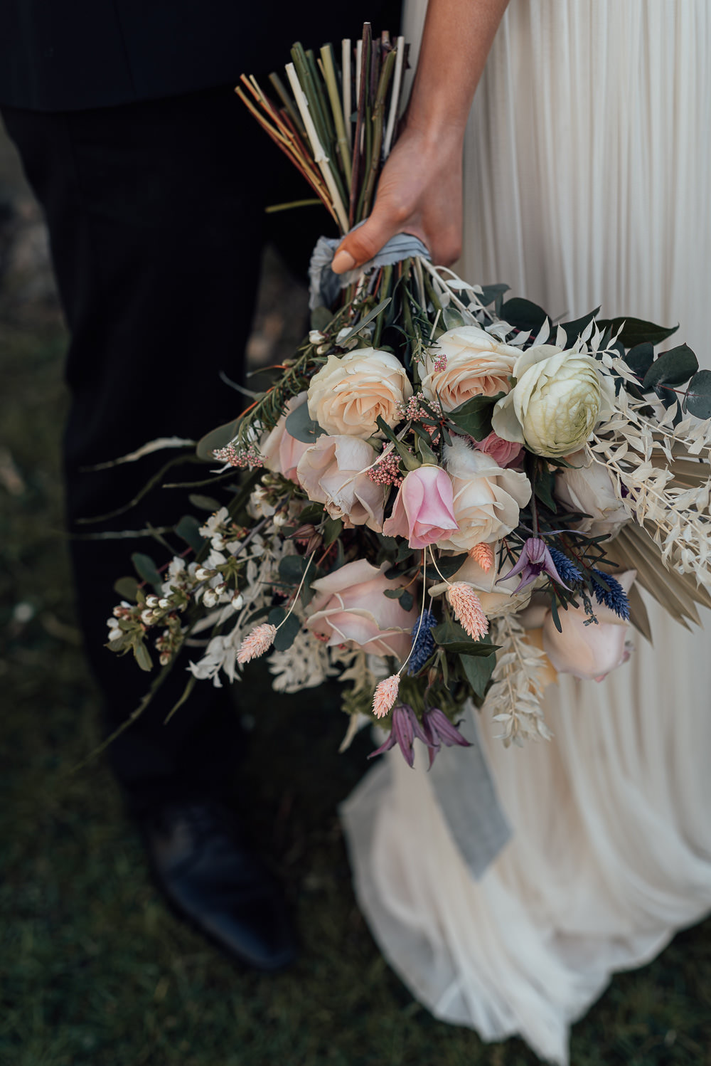 Bouquet Flowers Bride Bridal Pink Lilac Rose Pampas Grass Gaddesden Estate Wedding Clare Smith Photography