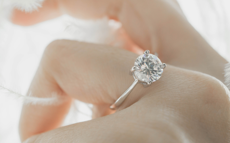Lab-Grown Diamond Sacet