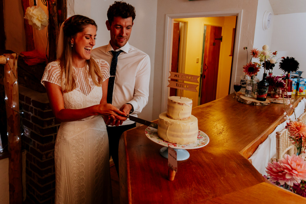 Oxfordshire Pub Wedding PhotoBart