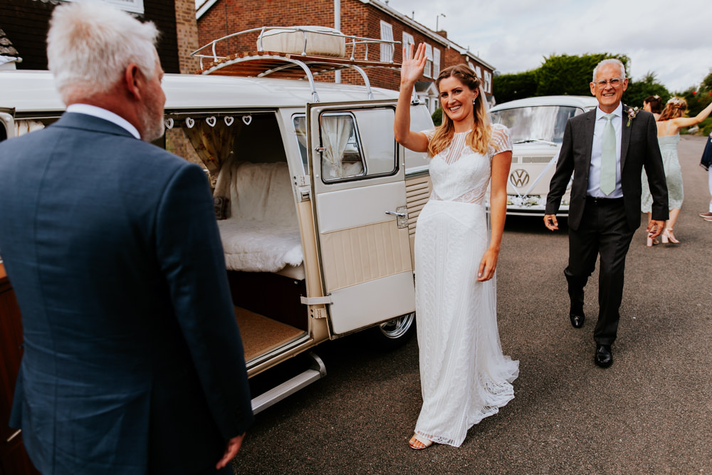 Oxfordshire Pub Wedding PhotoBart