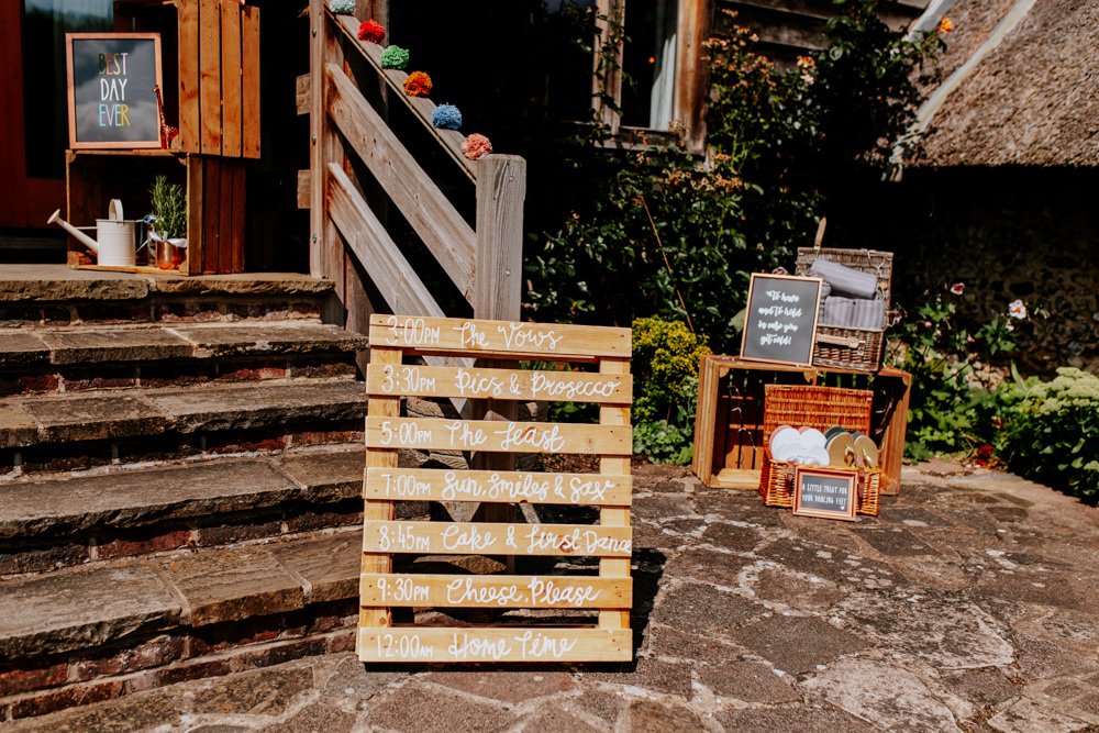 Wooden Pallet Sign Signs Signage Oxfordshire Pub Wedding PhotoBart