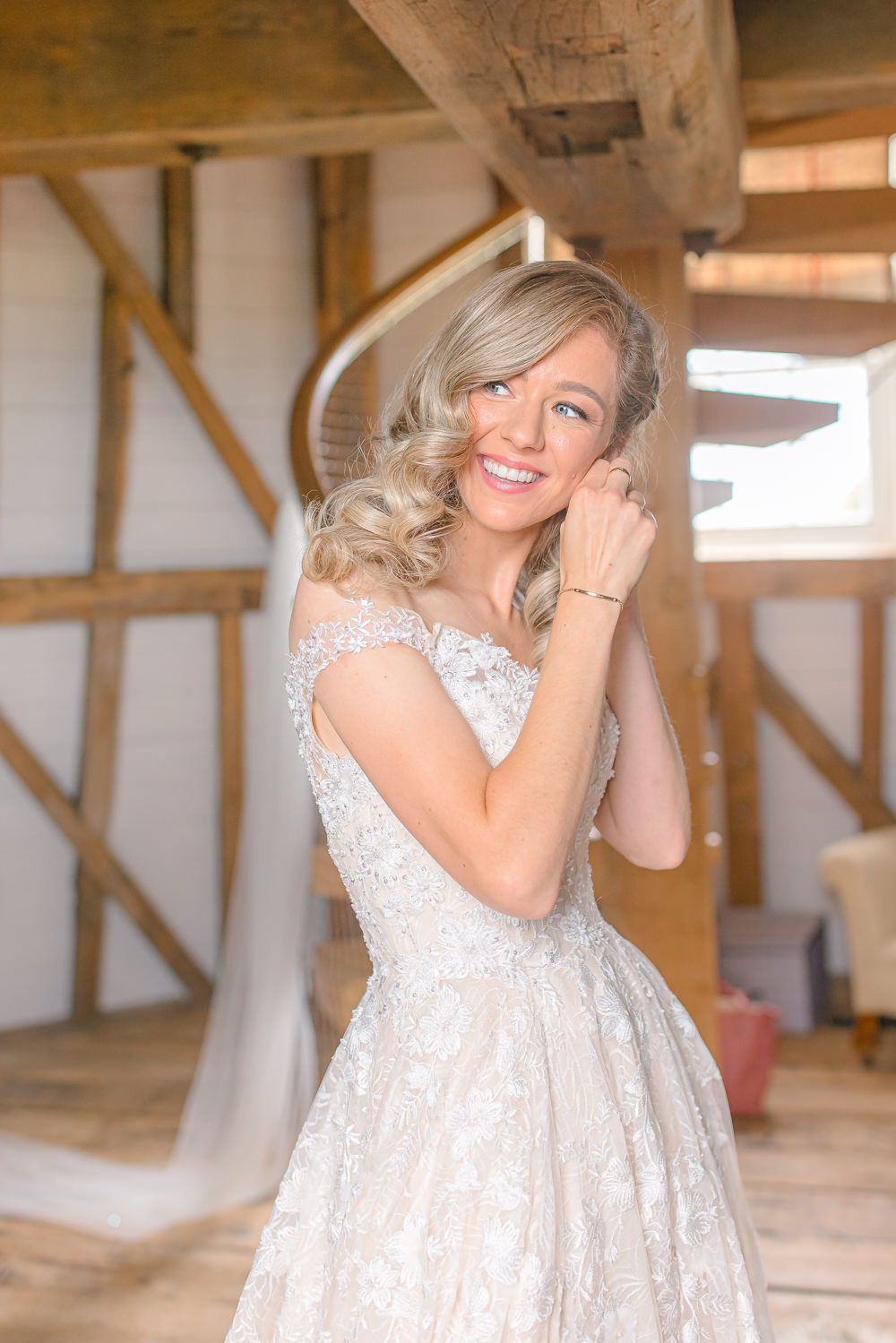 Bride Bridal Hair Style Waves Paper Mill Wedding Jasmine Skye Photography