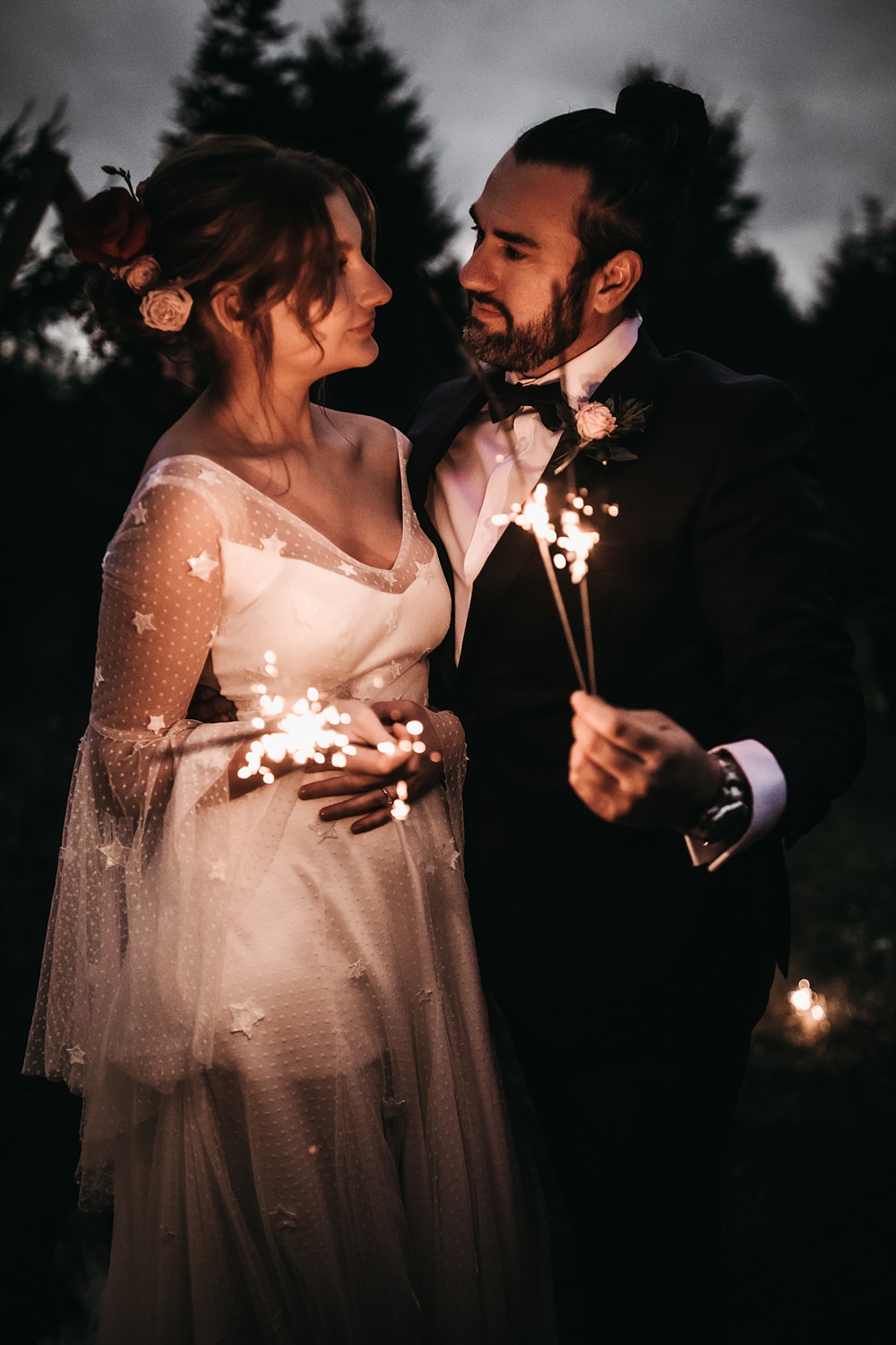 Sparklers Bride Groom Christmas Tree Farm Wedding Barbara Markiewicz Photography