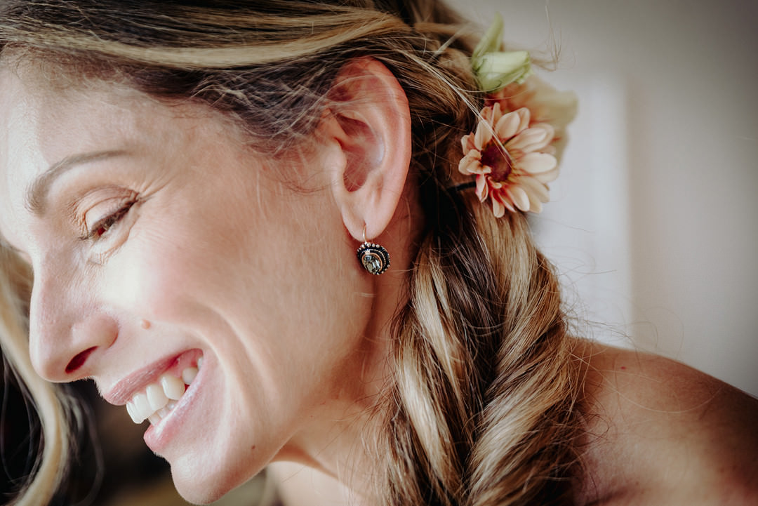 Bride Bridal Hair Flowers Vineyard Wedding Italy Claudia Santi Photography