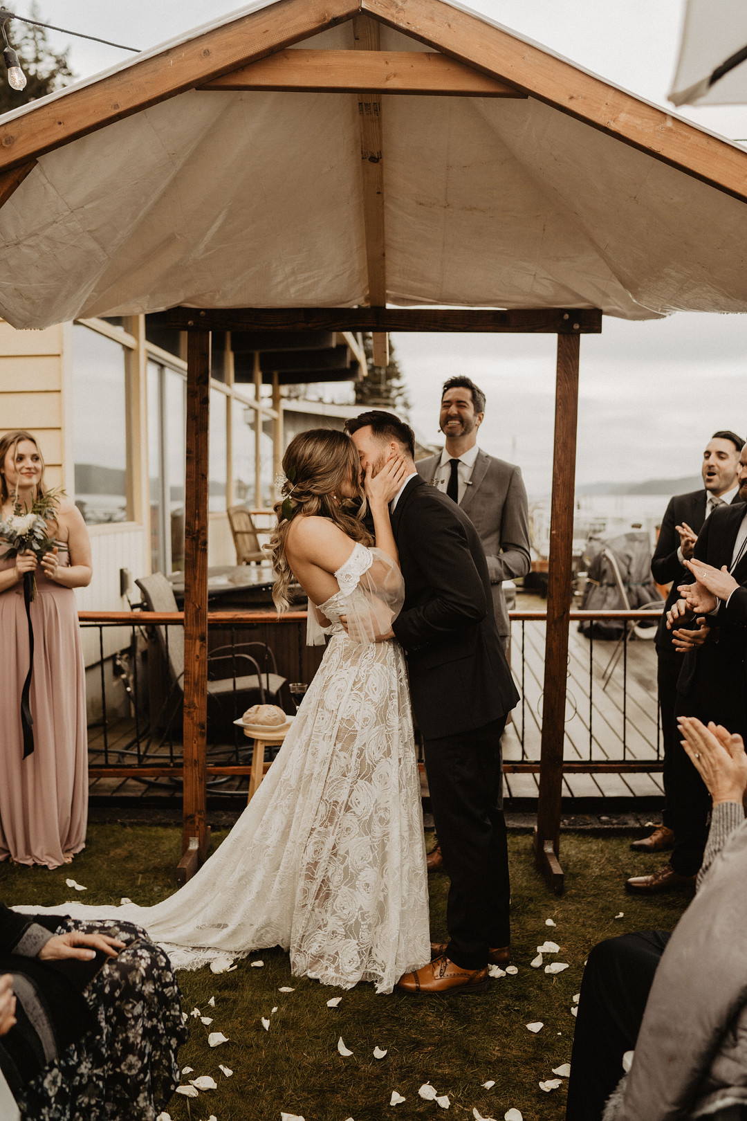 Washington Lakeside Wedding Claudia Noelle Photography