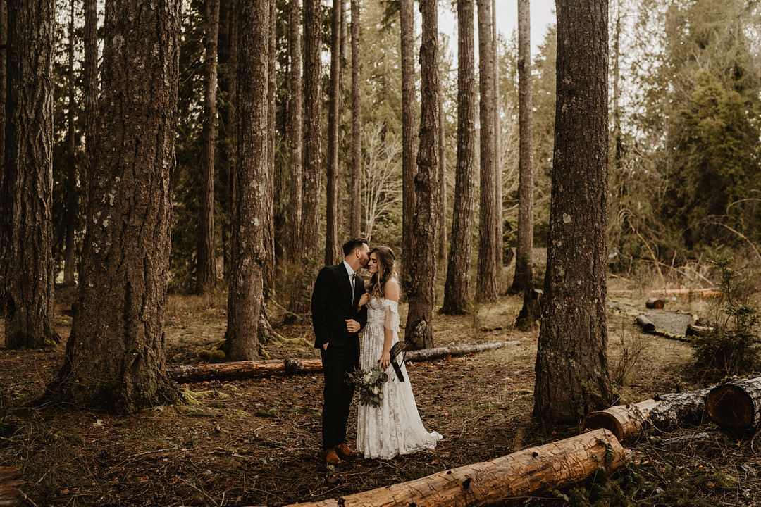 Washington Lakeside Wedding Claudia Noelle Photography