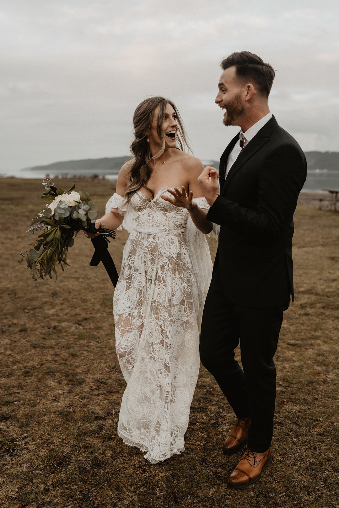 Washington Lakeside Wedding Claudia Noelle Photography