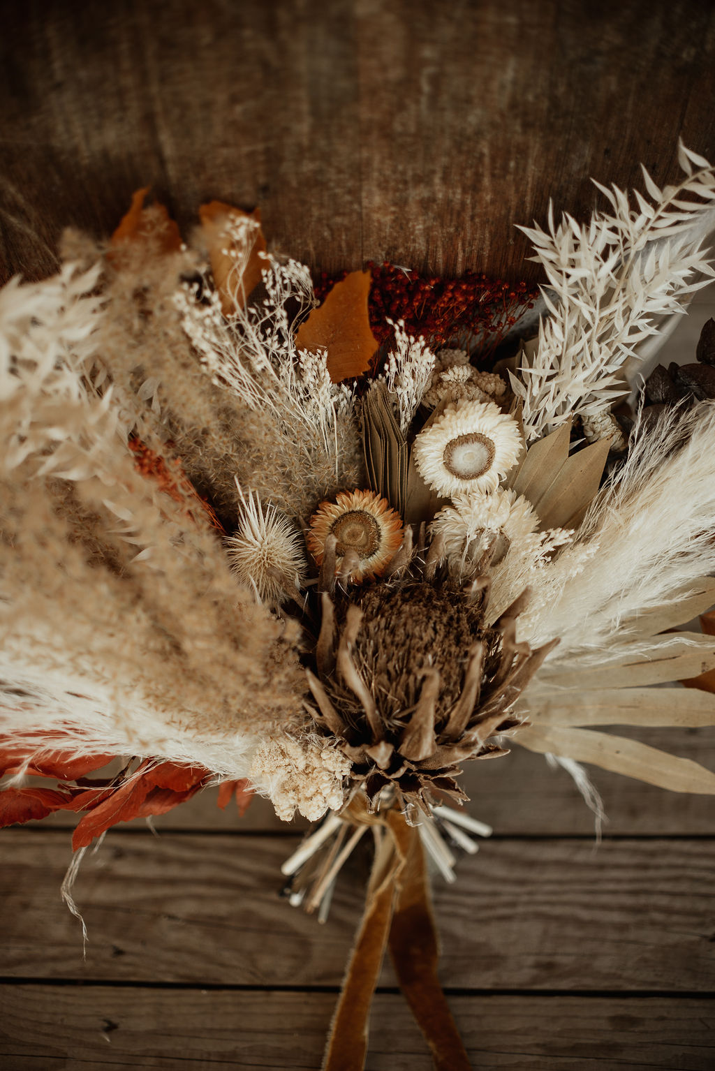 Bouquet Flowers Bride Bridal Pampas Grass Dried Flowers Boho Tipi Wedding Ideas Sara Ribera Photography