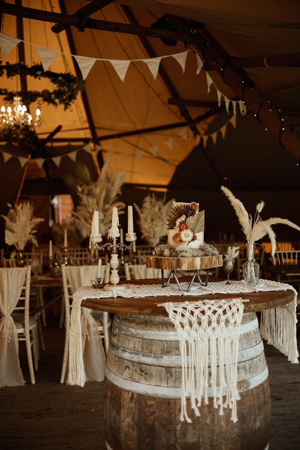 Two Tier Rustic Cake Dried Palm Leaf Flowers Log Slice Cake Table Boho Tipi Wedding Ideas Sara Ribera Photography