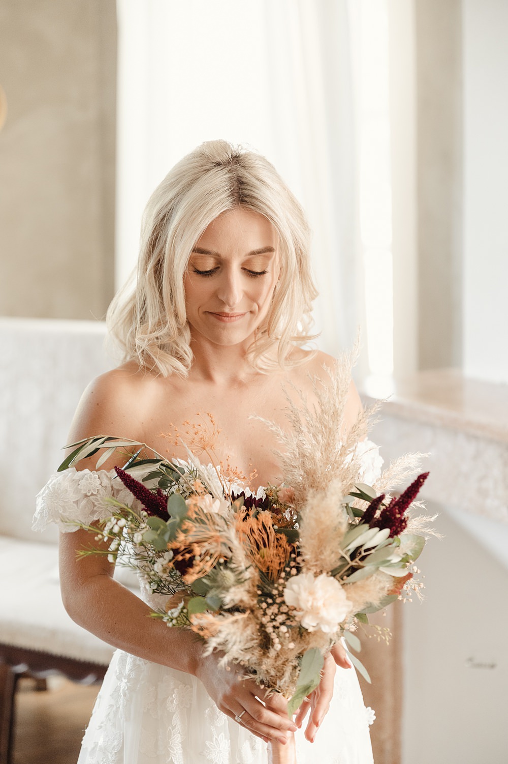 Bouquet Flowers Bride Bridal Pampas Grass Domaine du Beyssac Wedding Award Weddings